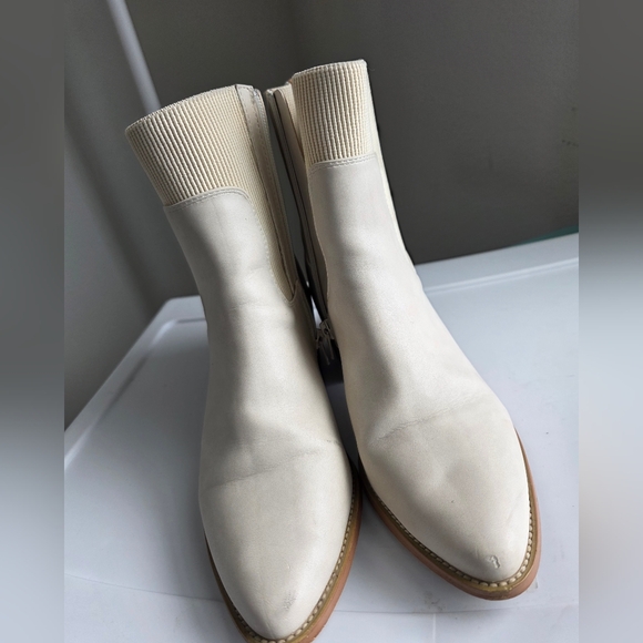 DV by Dolce Vita Perpetua Booties Women's cream color sz 9 - Picture 2 of 8